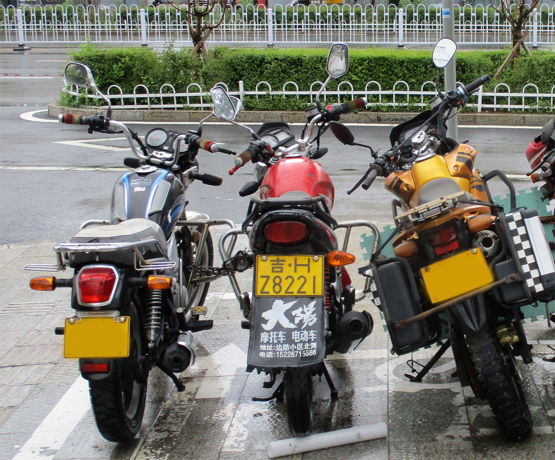 吉H·Z8221, Suzuki EN Series 