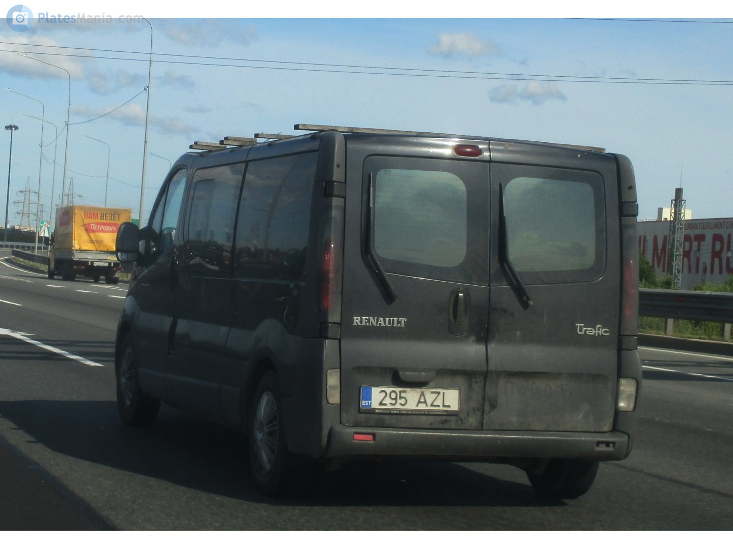 295 AZL, Renault Trafic 2nd gen (X83), 2001–2014