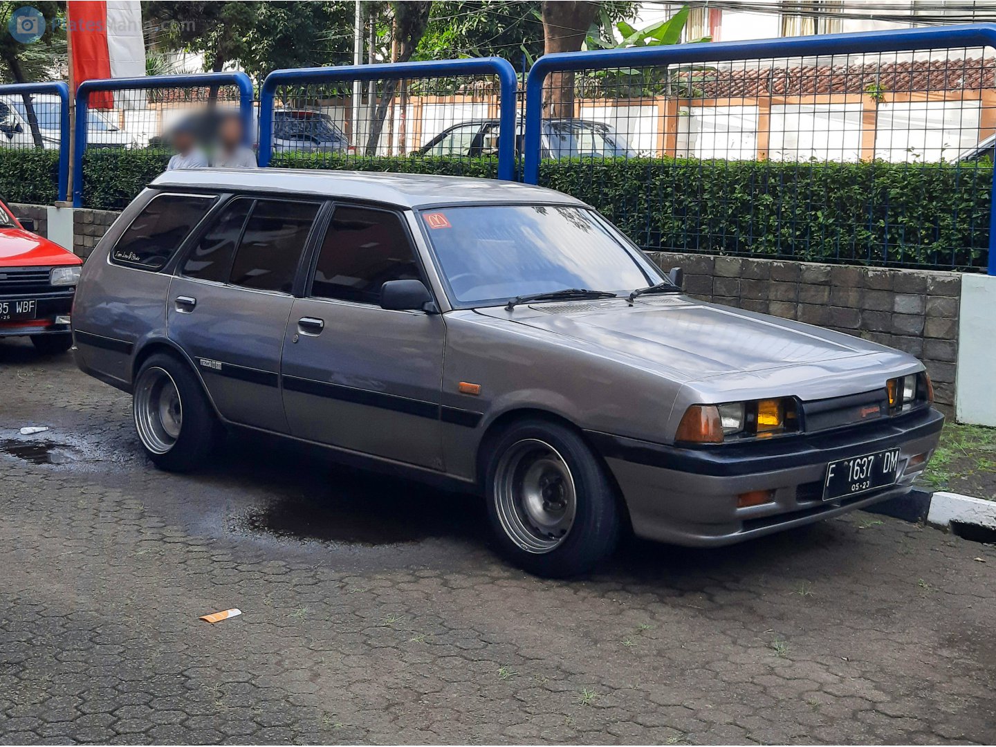 F 1637 DM, Mazda Vantrend 1st gen (FA4; ID-market), 1993–1997