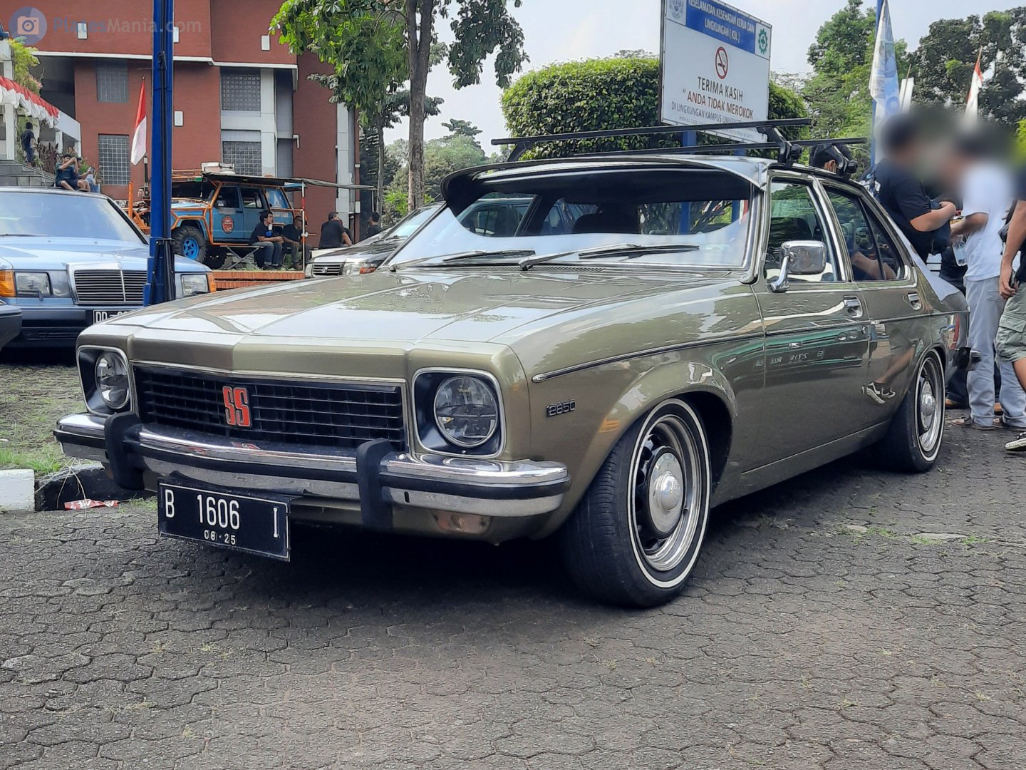 B 1606 I, Holden Torana 3rd gen Sedan (LH/LX/UC), 1974–1980
