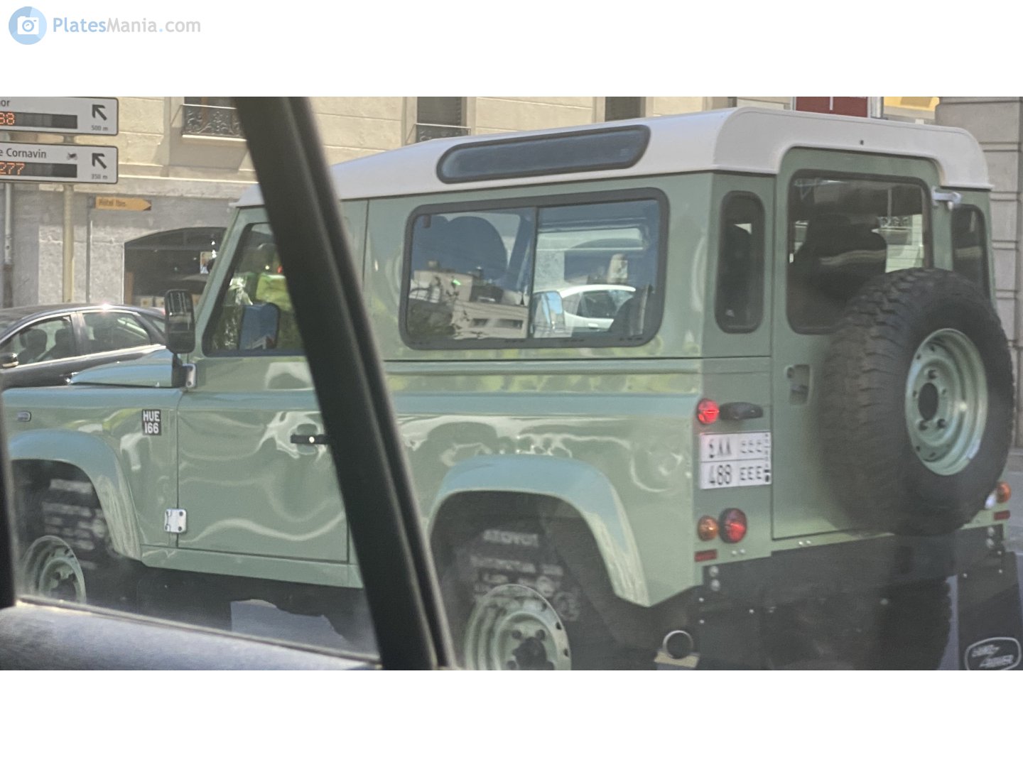 488 EEE, Land Rover Defender 1st gen 90