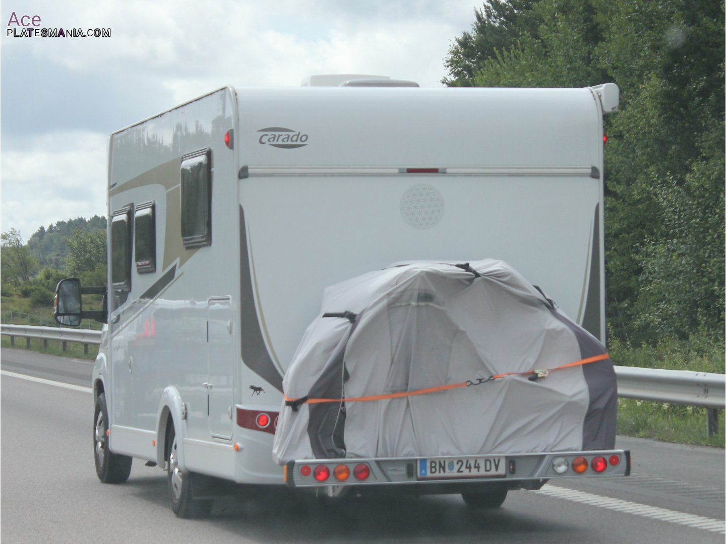 BN 244 DV, Carado I-Series 