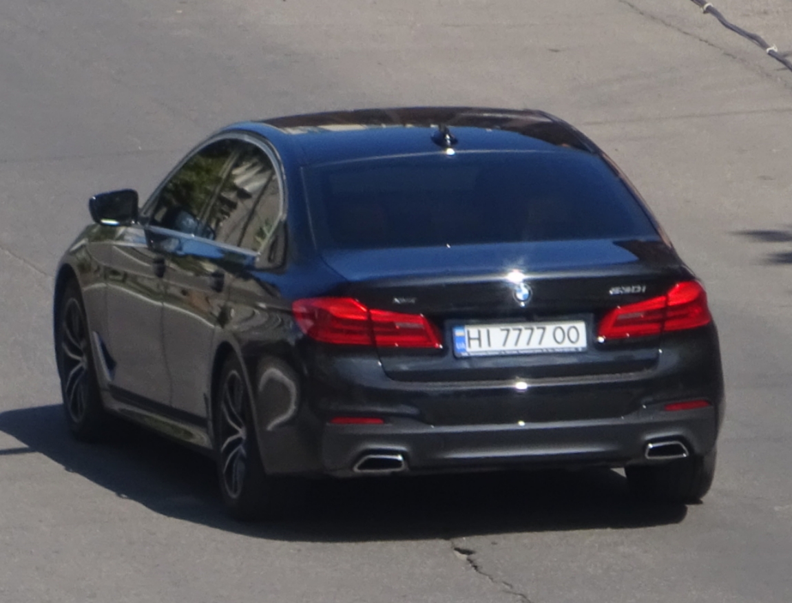 HI 7777 OO, BMW 5 Series 7th gen Sedan (G30/G38), 2017–2020