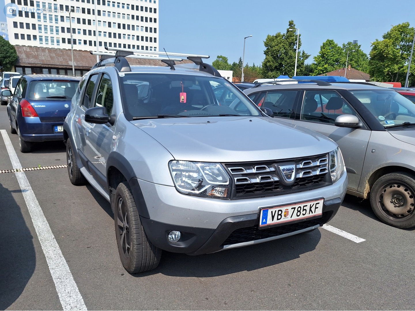 VB 785 KF, Dacia Duster 1st gen SUV (HS/H79), 2010–2017