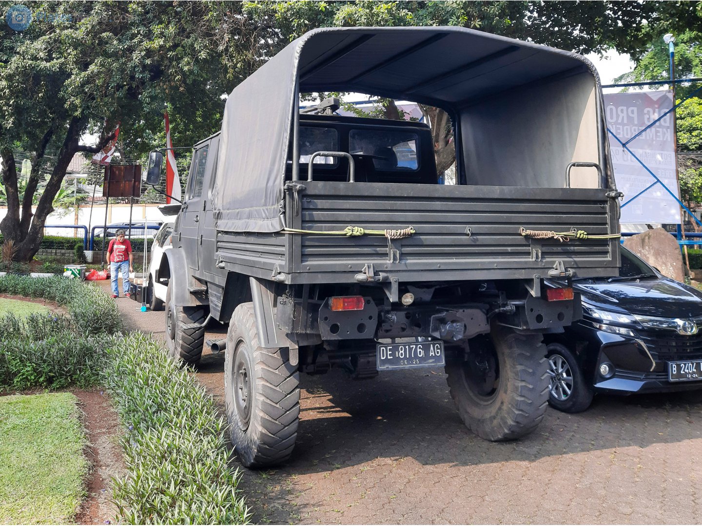 DE 8176 AG, Mercedes-Benz Unimog 