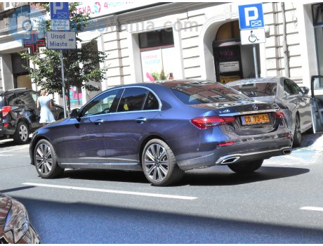 CD 73-43, Mercedes-Benz E-Klasse