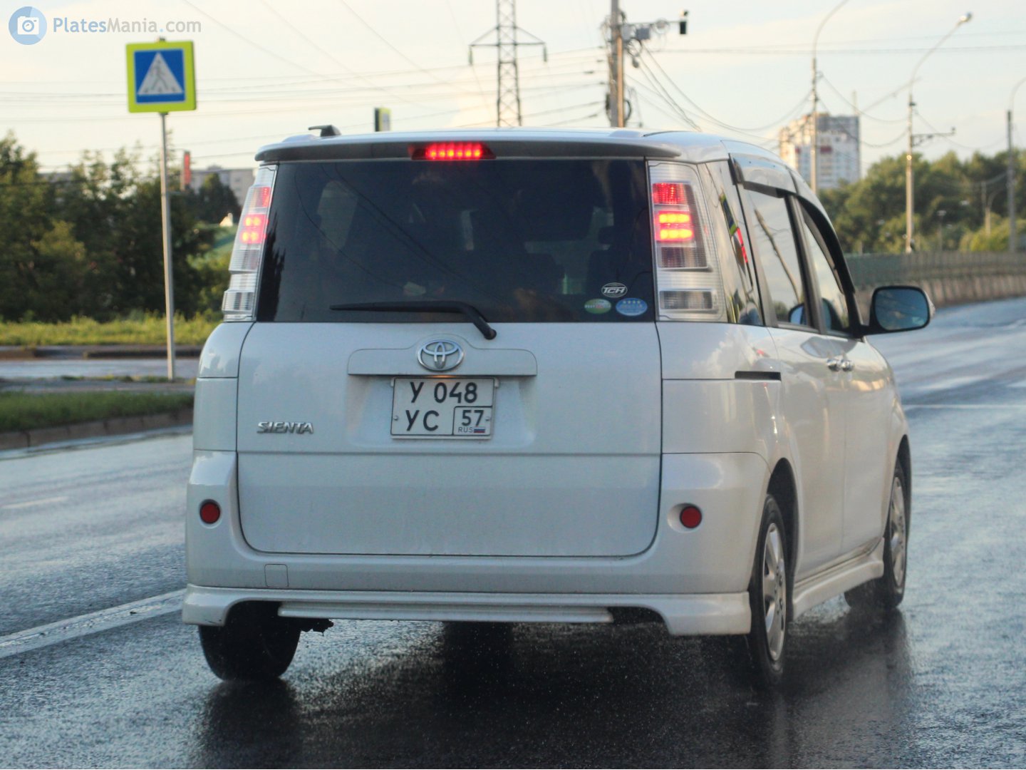 у 048 ус 57, Toyota Sienta 1st gen Dice (XP80), 2011–2015
