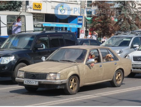 м250еу21, Opel Commodore