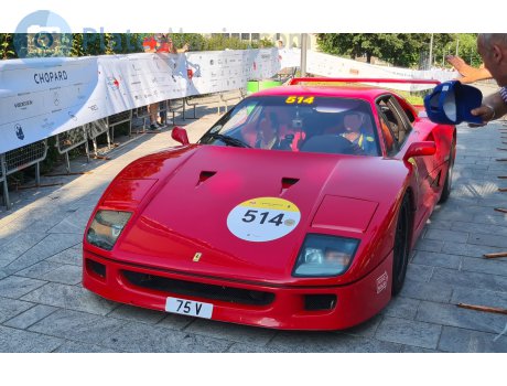 75 V, Ferrari F40