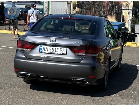 AA 5515 BP, Lexus LS