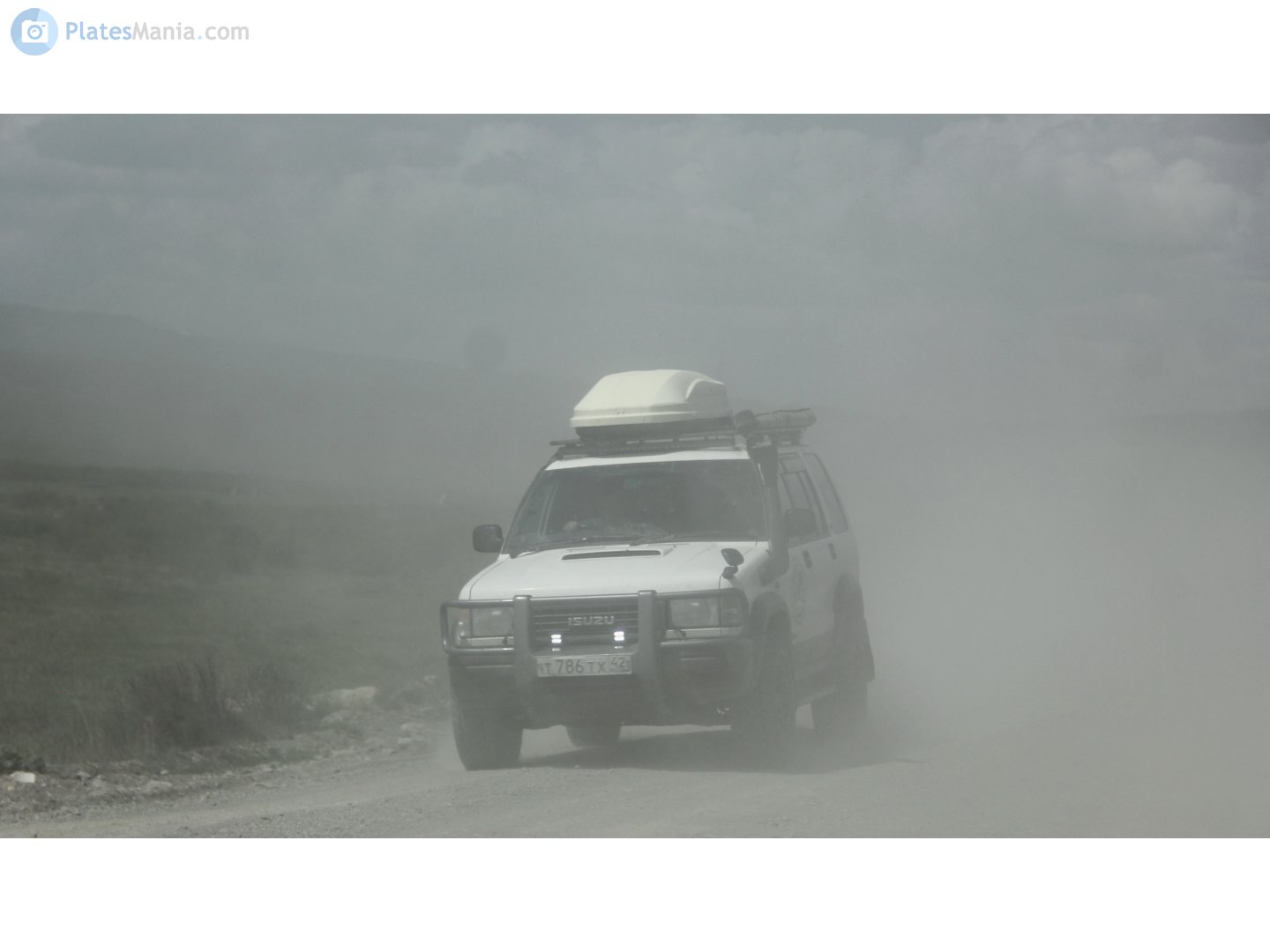 т 786 тх 42, Isuzu Bighorn 