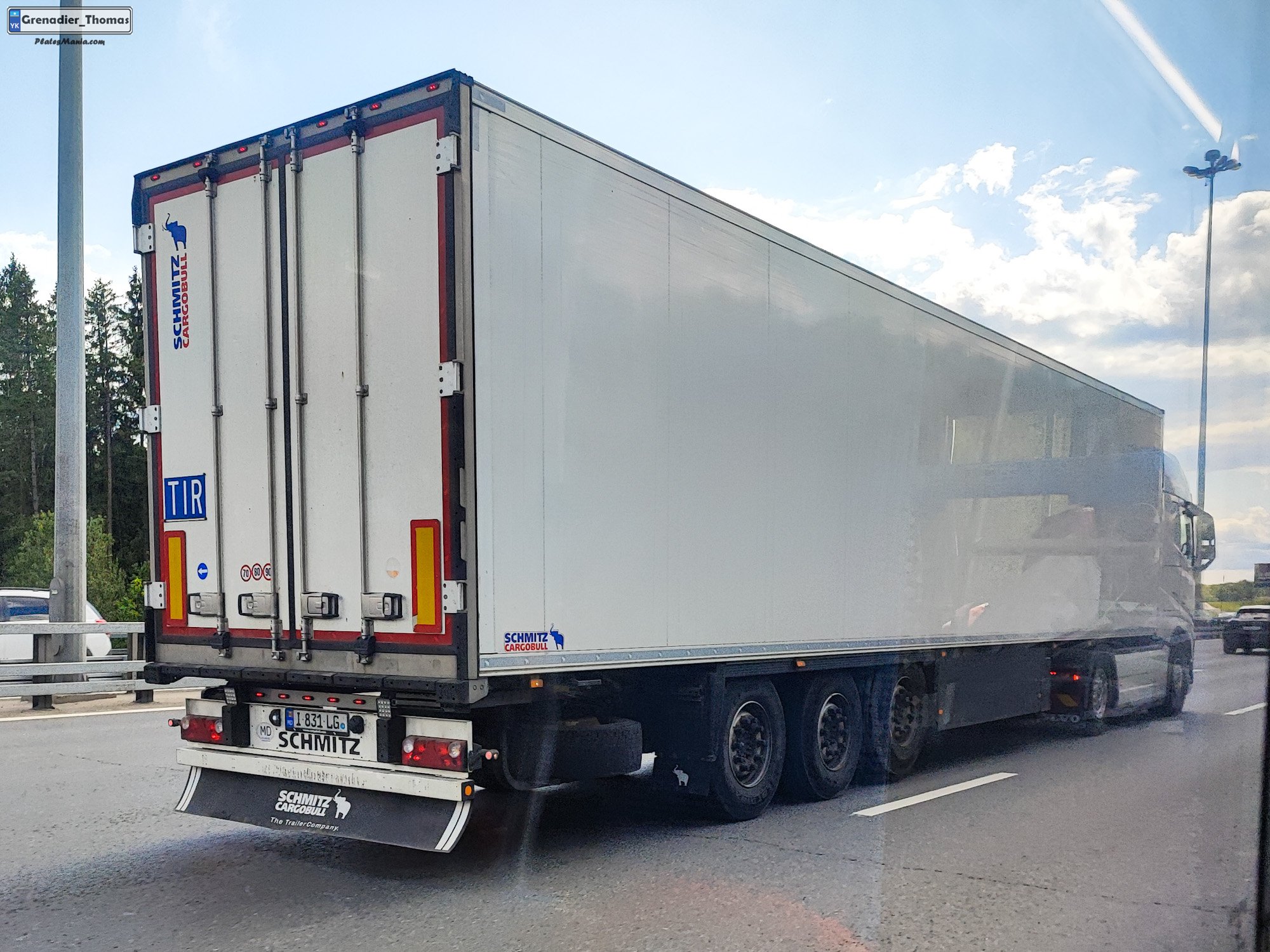 I 831 LG, Schmitz SKO 