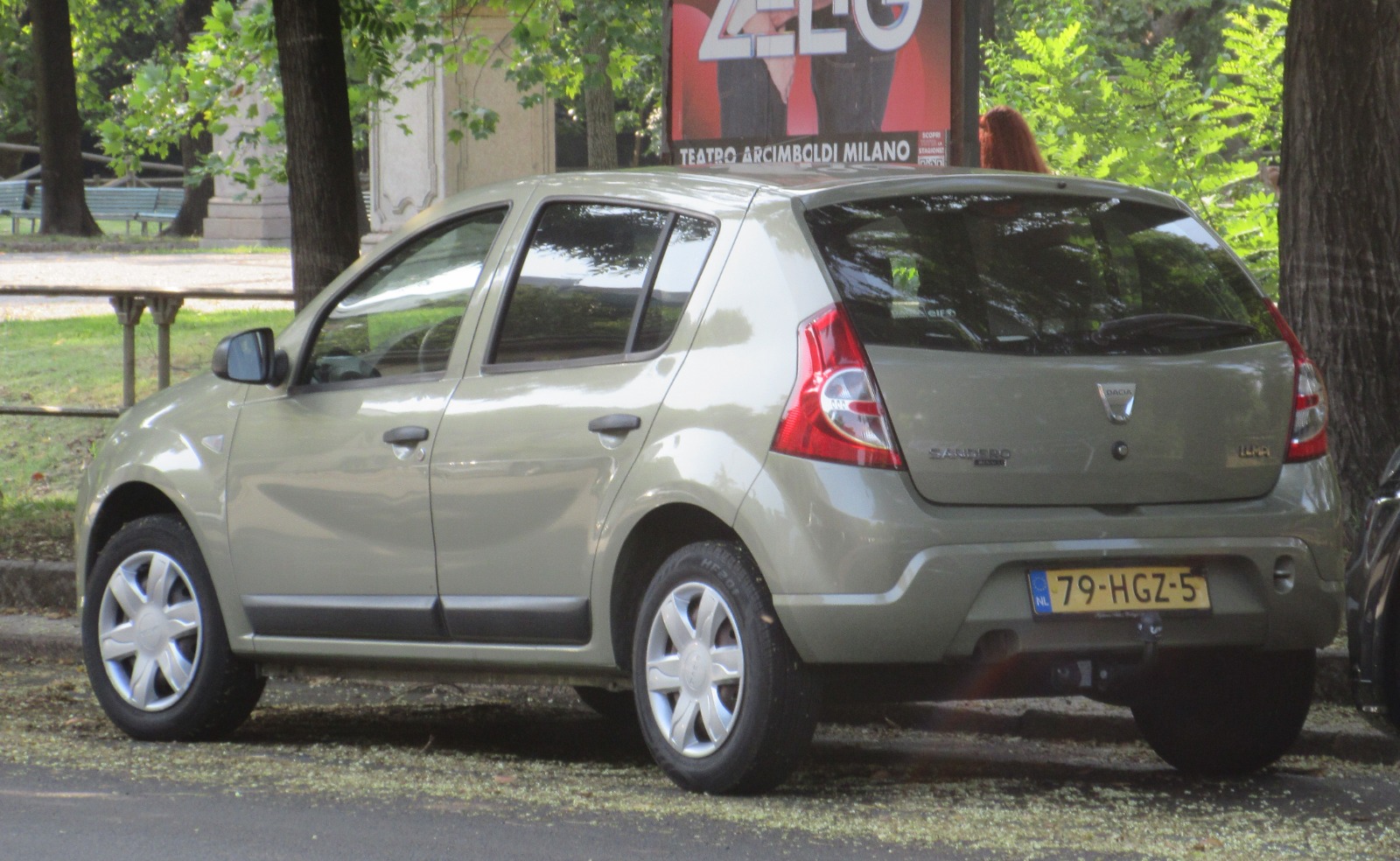 79-HGZ-5, Dacia Sandero 1st gen (B90), 2008–2012