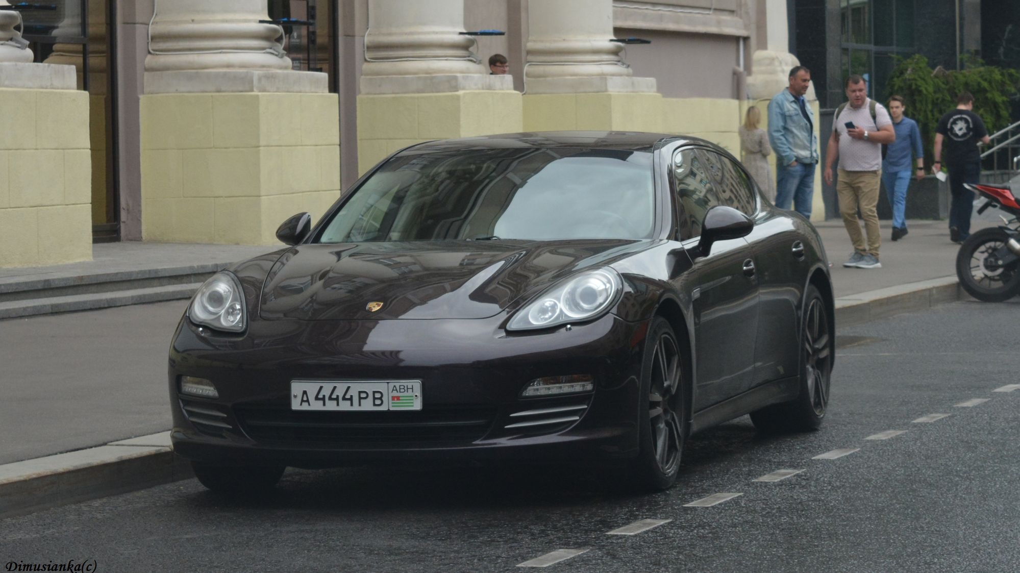 а 444 рв, Porsche Panamera 1st gen (970), 2009–2013