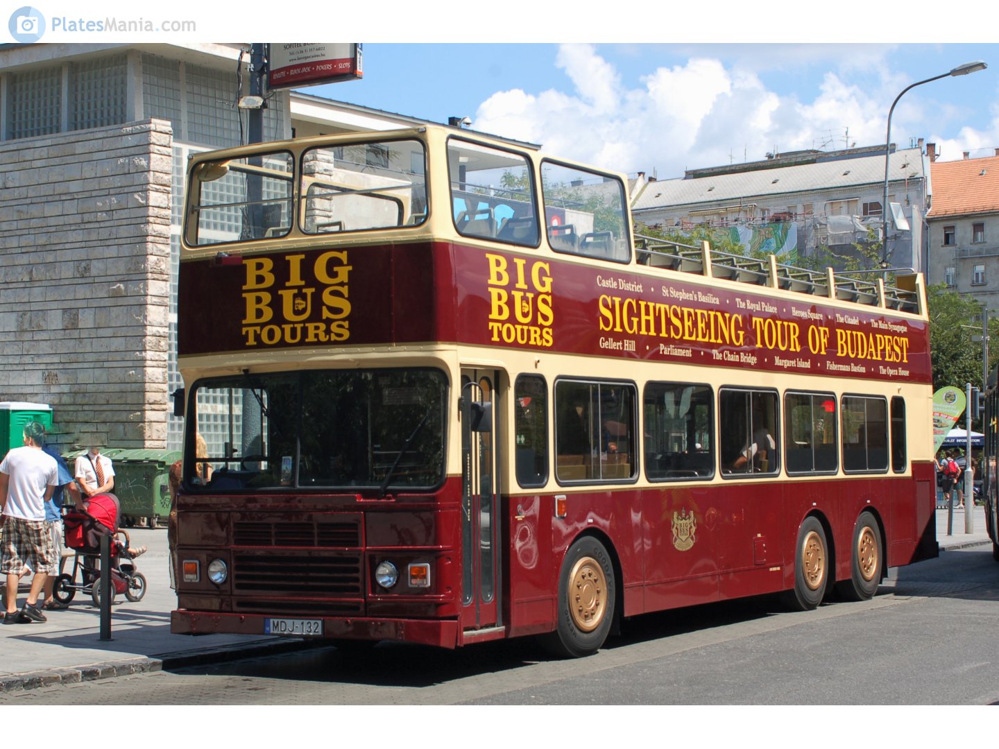 MDJ-132, Leyland Olympian 