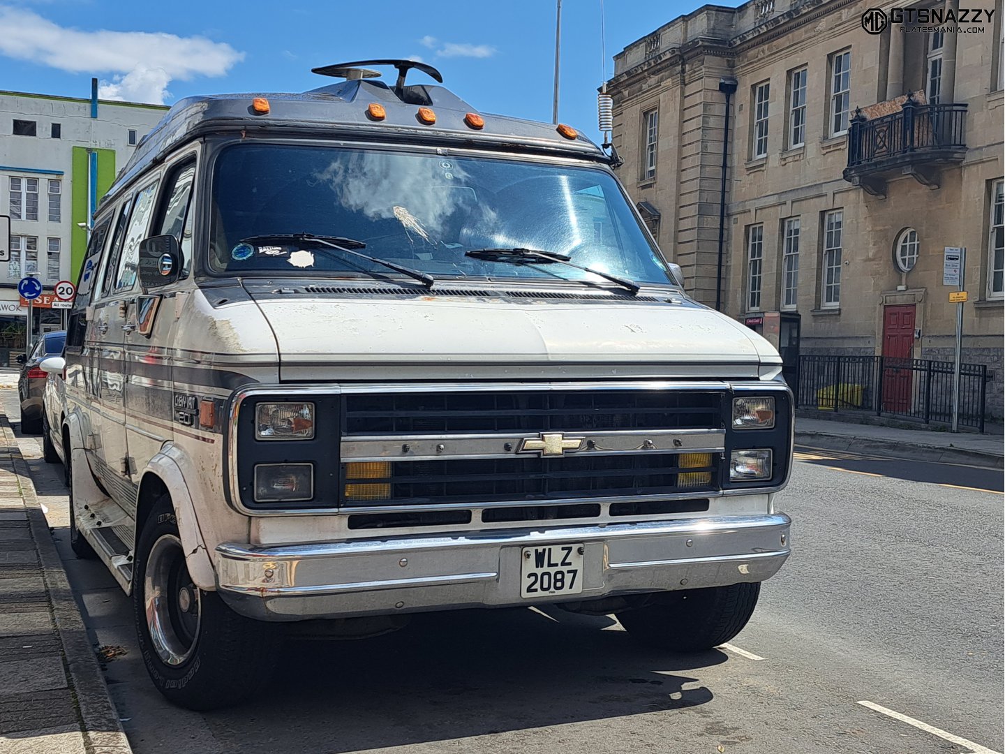 WLZ2087, Chevrolet Chevy Van 