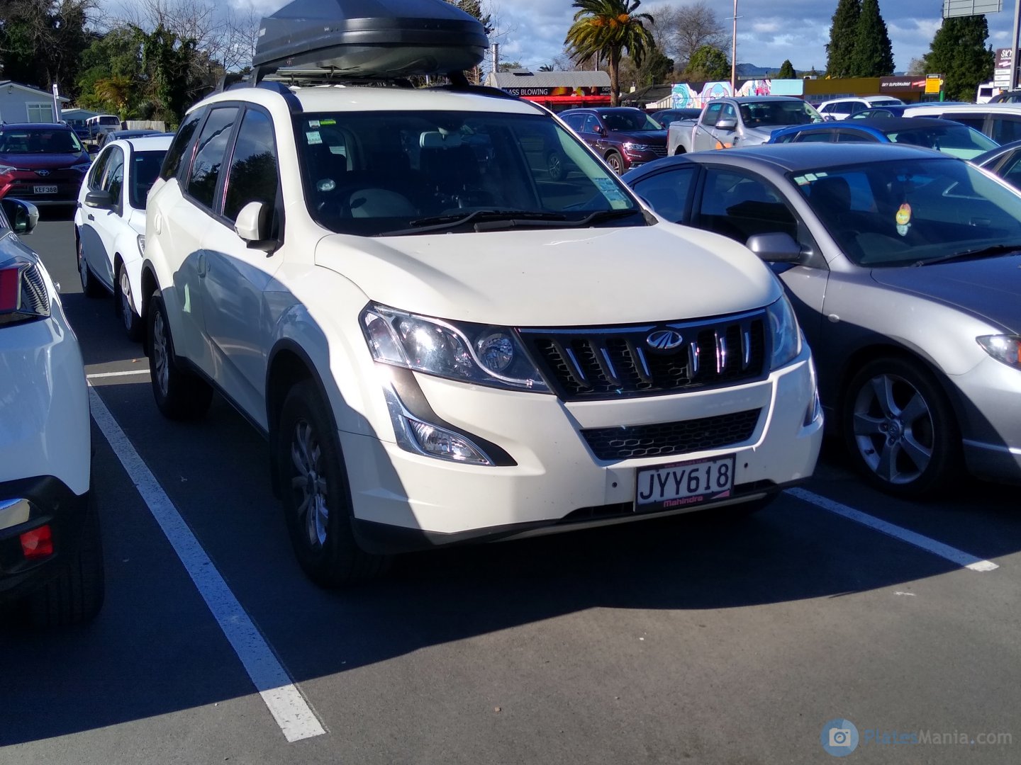 JYY618, Mahindra XUV500 