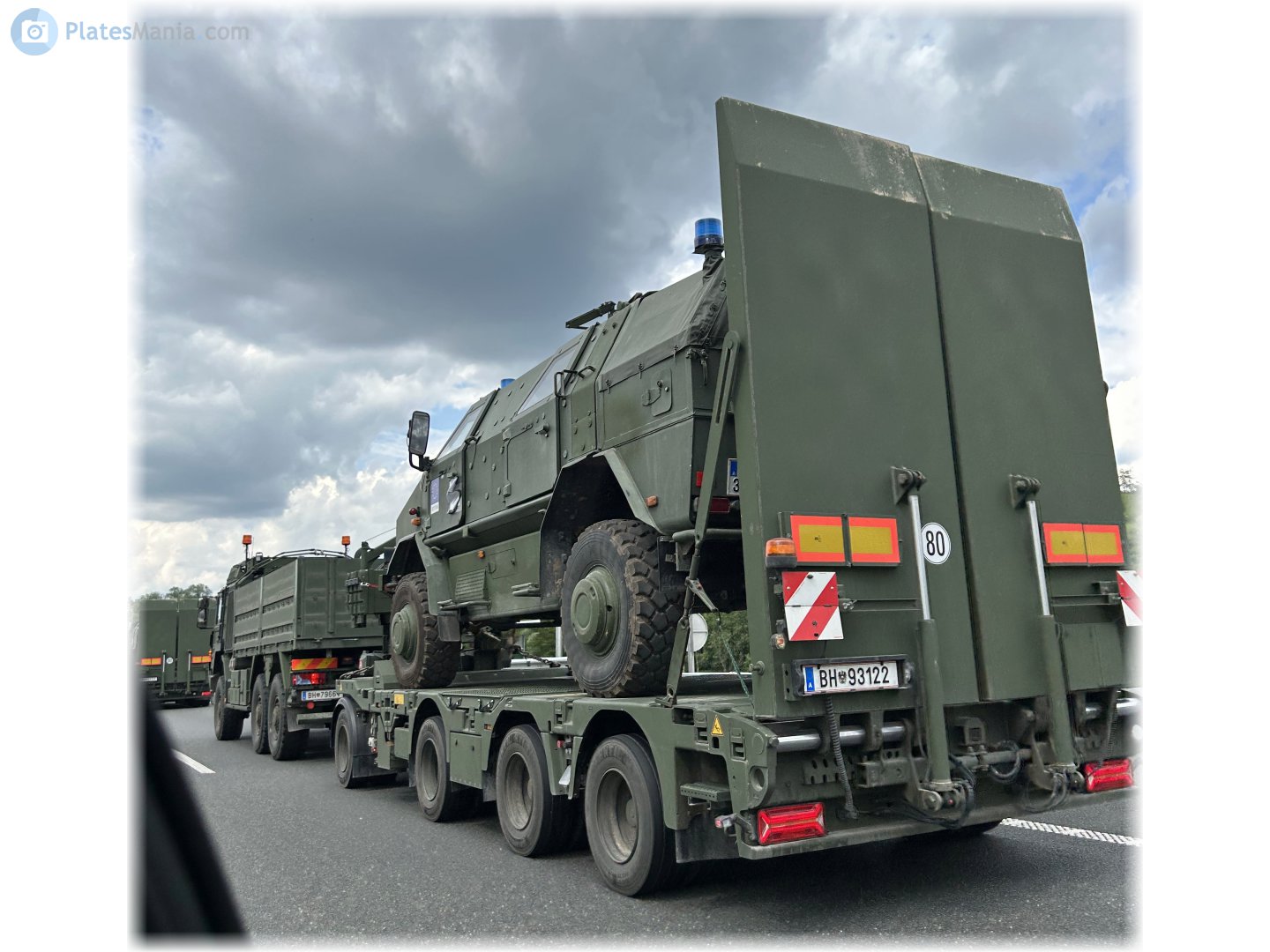 BH 93122, Official services and consulates 