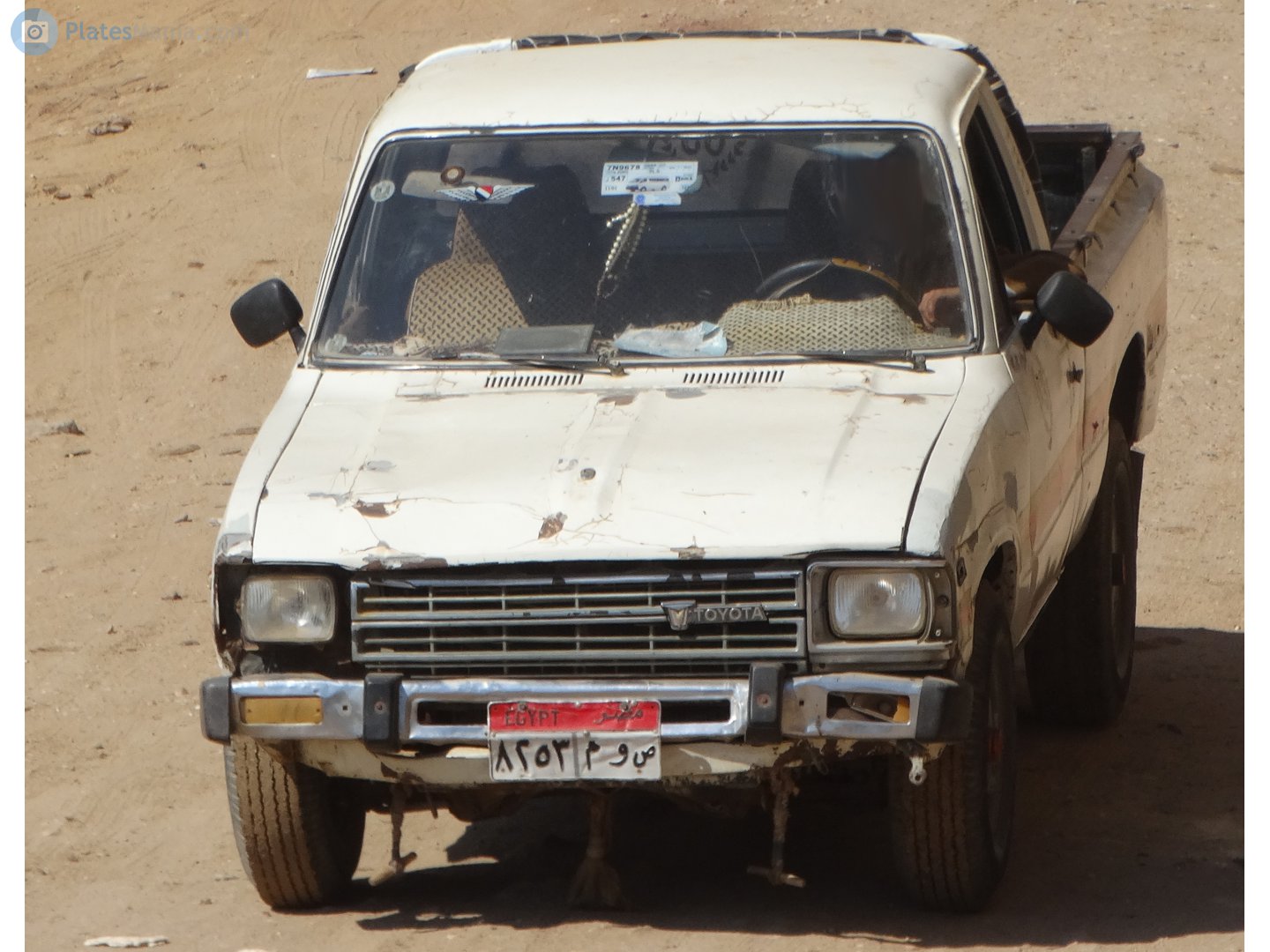 ٨٢٥٣ موص, Toyota Pickup 3rd gen (N60), 1983–1988