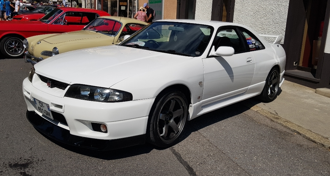 CY-451-QM, Nissan Skyline 9th gen Coupé (R33), 1993–1998