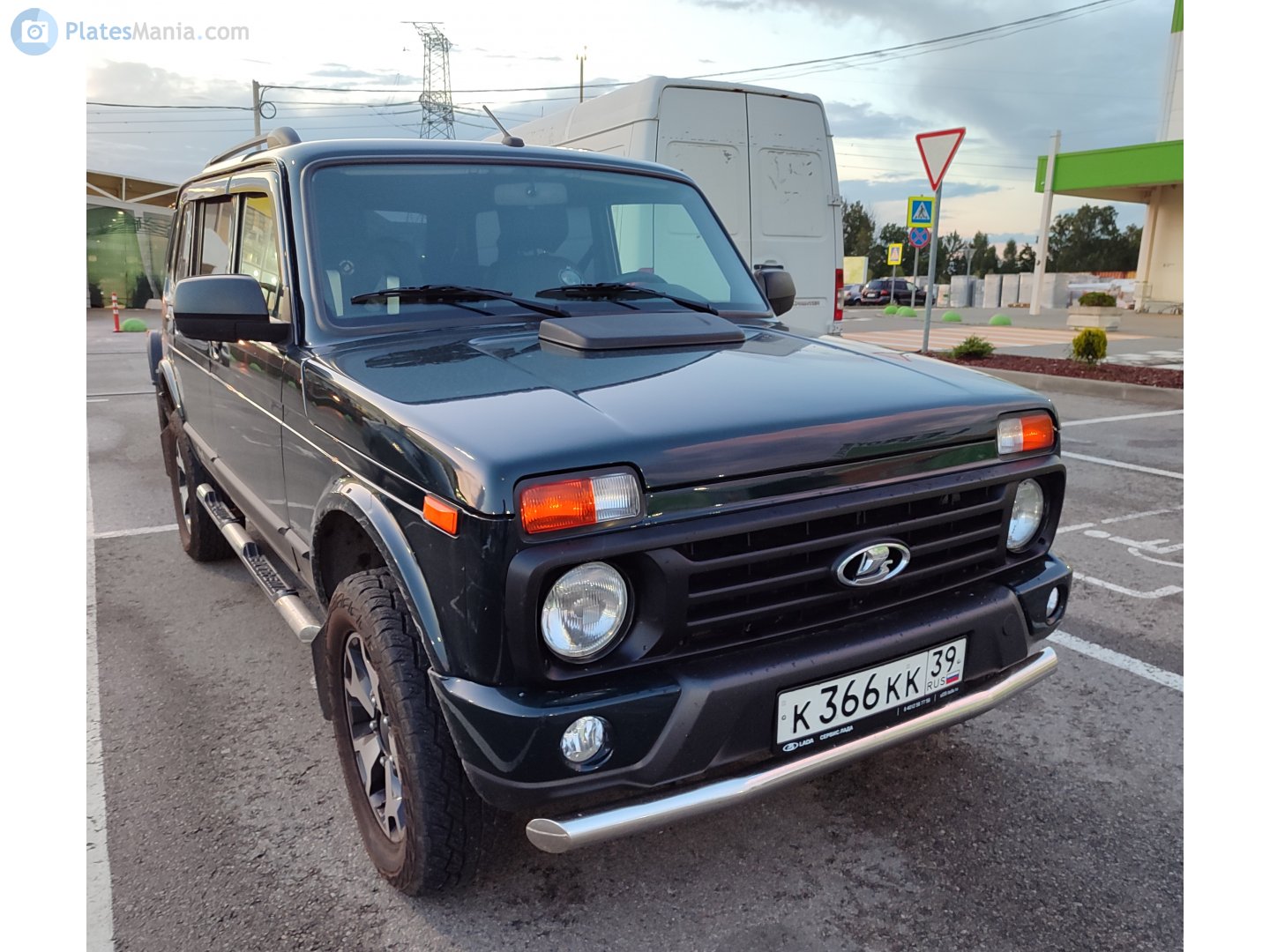 366-39-photos-lada-vaz-2131-russia