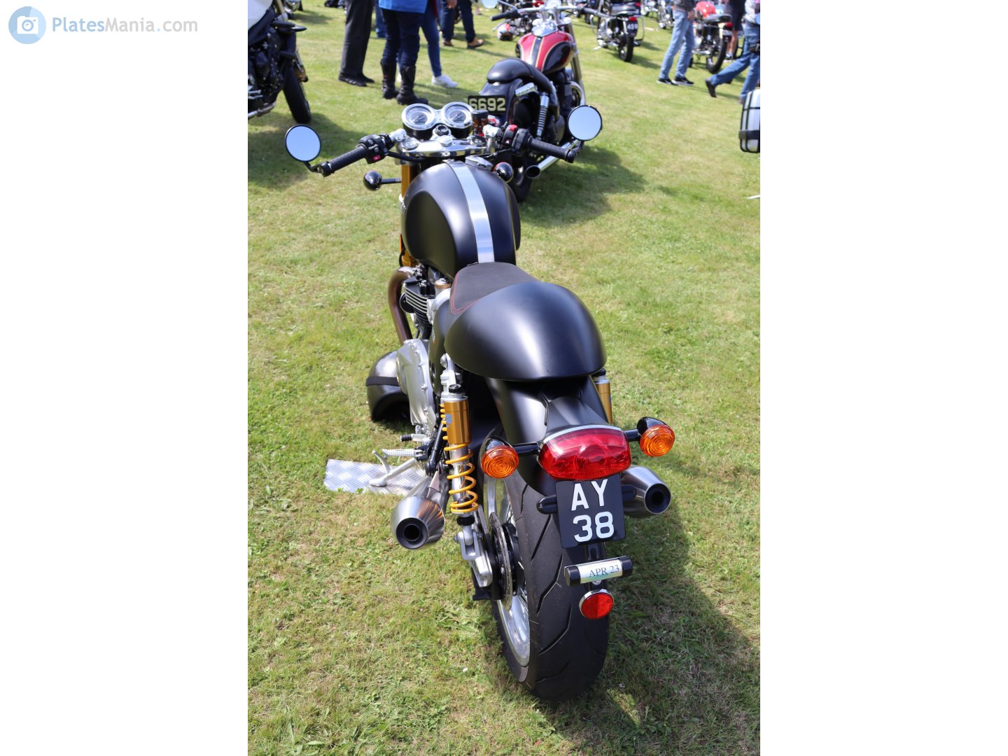 AY 38, Triumph Motorcycles Thruxton 