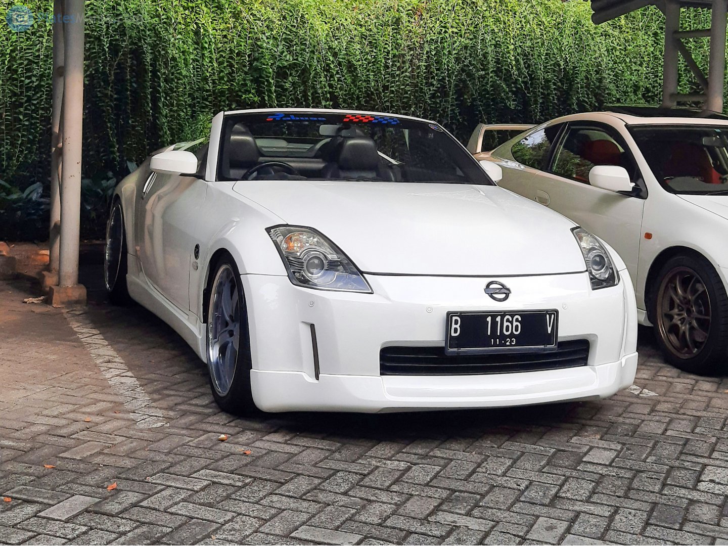 B 1166 V, Nissan Fairlady Z 5th gen Roadster (Z33), 2003–2009