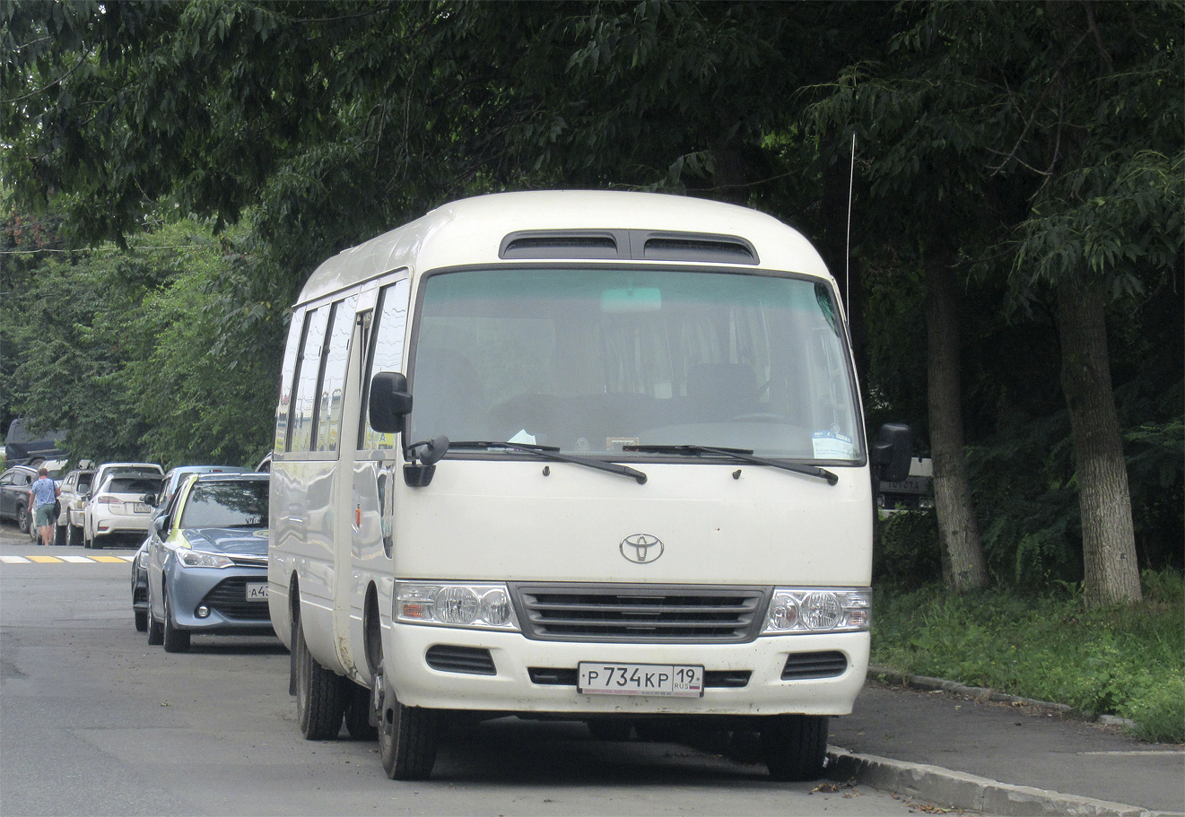р 734 кр 19, Toyota Coaster 3rd gen (B40/B50), 1993–2016