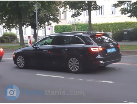 GU 52 VA, Audi A4
