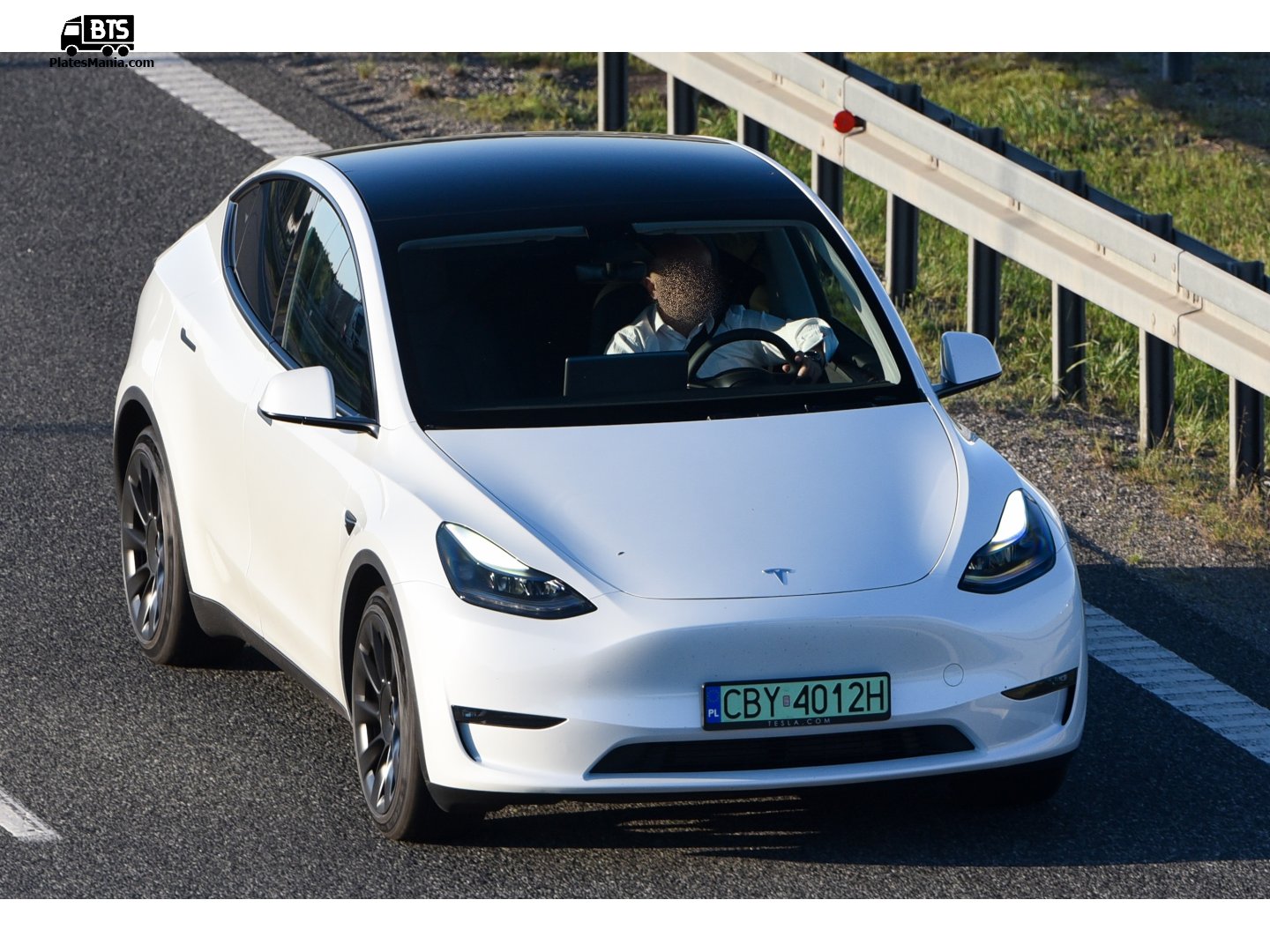 CBY 4012H, Tesla Model Y 1st gen (5YJY), 2020–2025