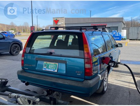 4893, Volvo 850