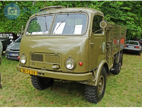 BK 12-28, Tatra 805