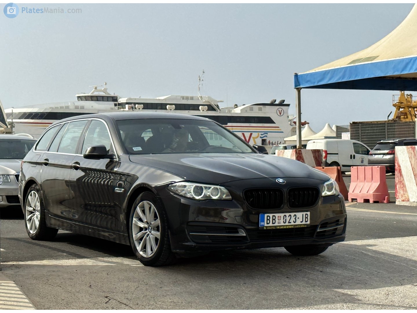 BB 023-JB, BMW 5 Series 6th gen Touring (F11), 2010–2017