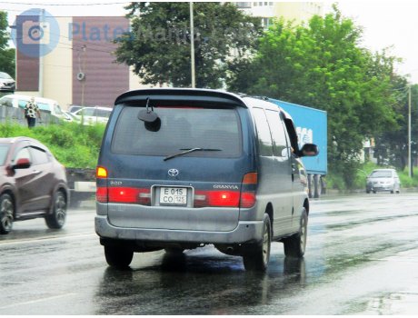 е015со125, Toyota Granvia