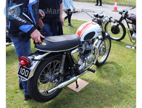 100, Triumph Motorcycles Bonneville