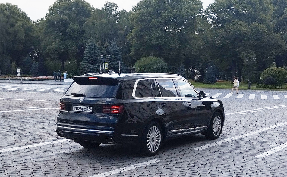 у 825 ро 177, Aurus Komendant 2022–