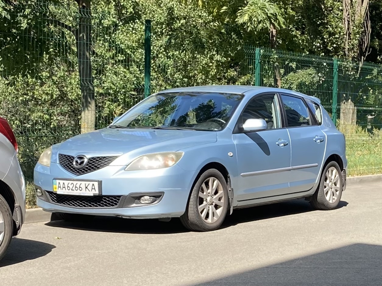 AA 6266 KA, Mazda 3 1st gen Hatch (BK), 2003–2009