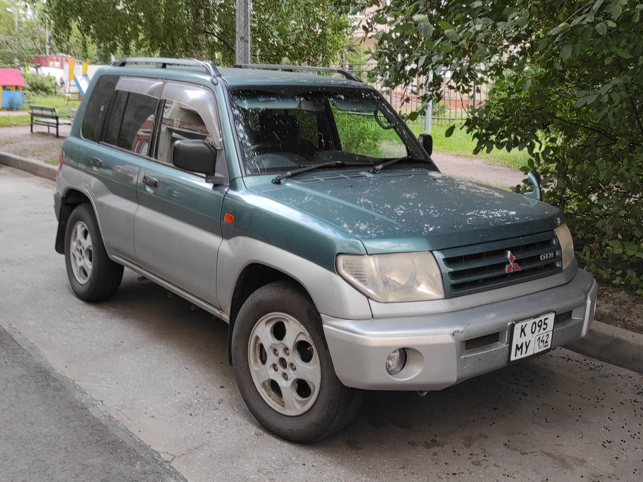 к 095 му 142, Mitsubishi Pajero iO 1st gen 5-door SUV (H70W), 1998–2007
