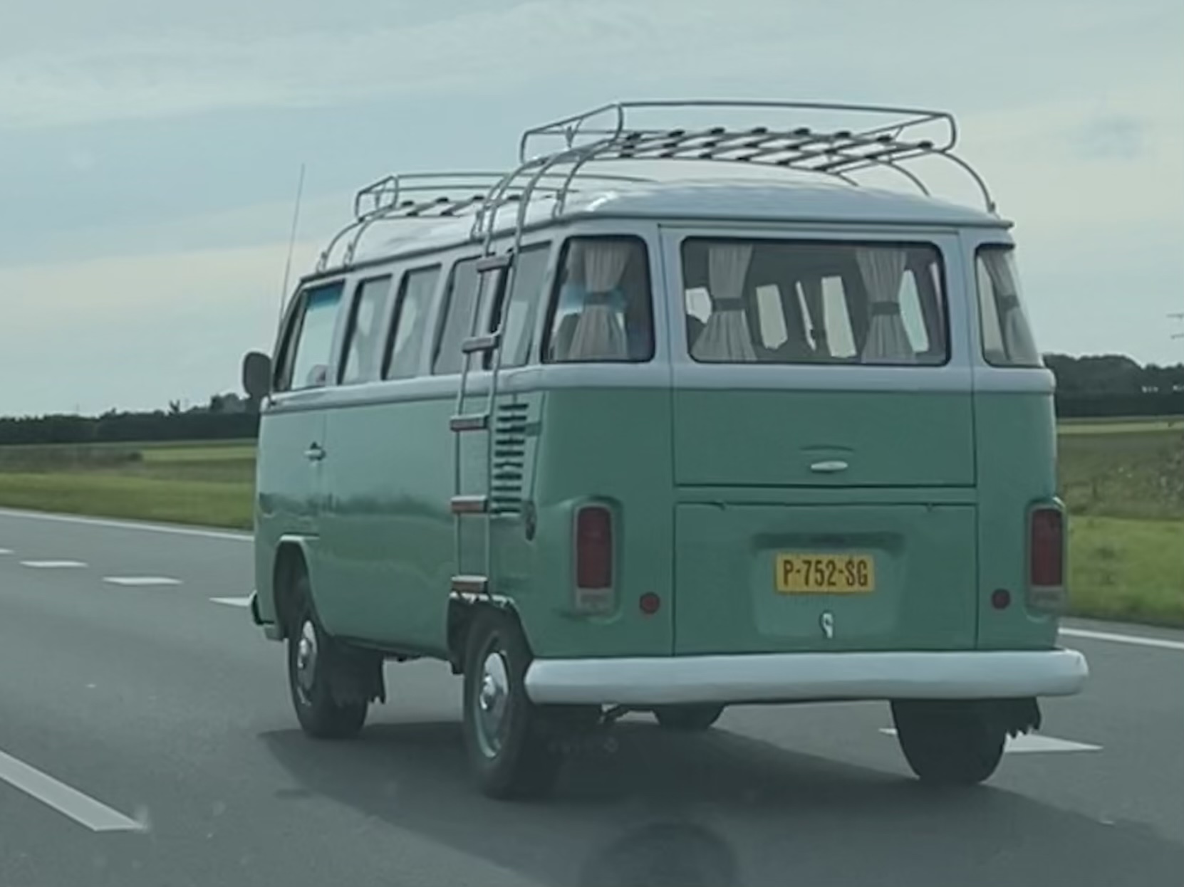 P-752-SG, Volkswagen Bus 2nd gen Bus/Kombi Van (T2c; BR- and MX-market), 2nd facelift, 1982–2013