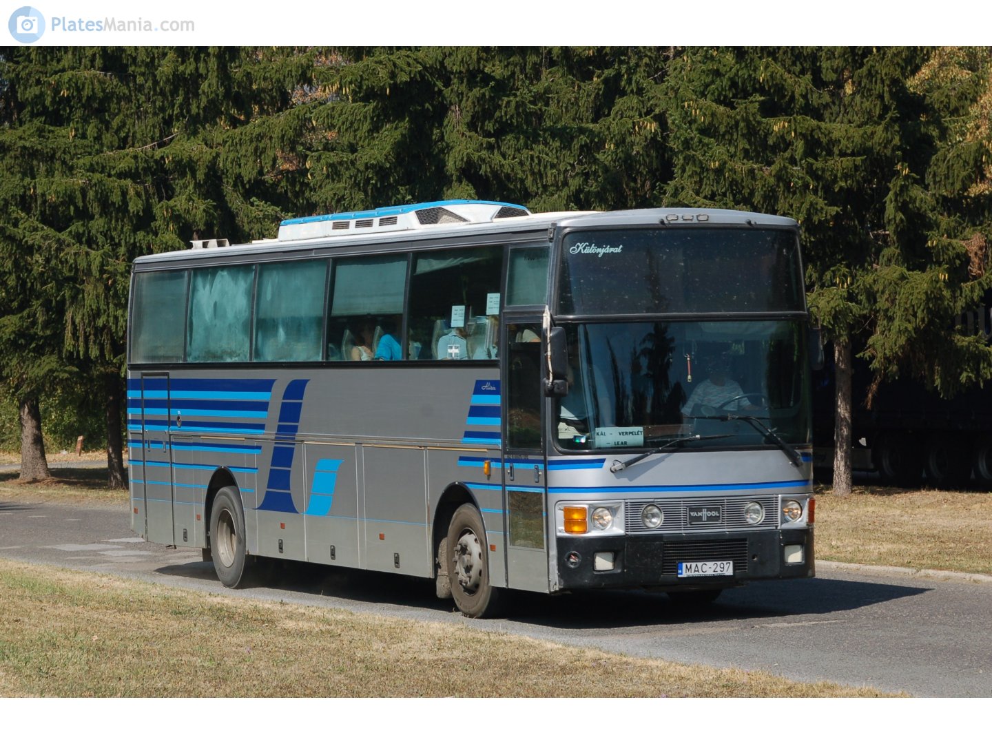 MAC-297, Van Hool T815 
