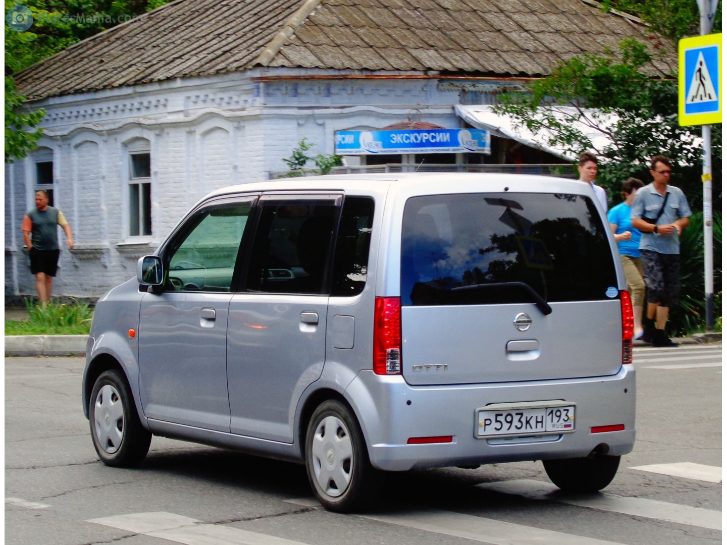 р 593 кн 193, Nissan Otti 