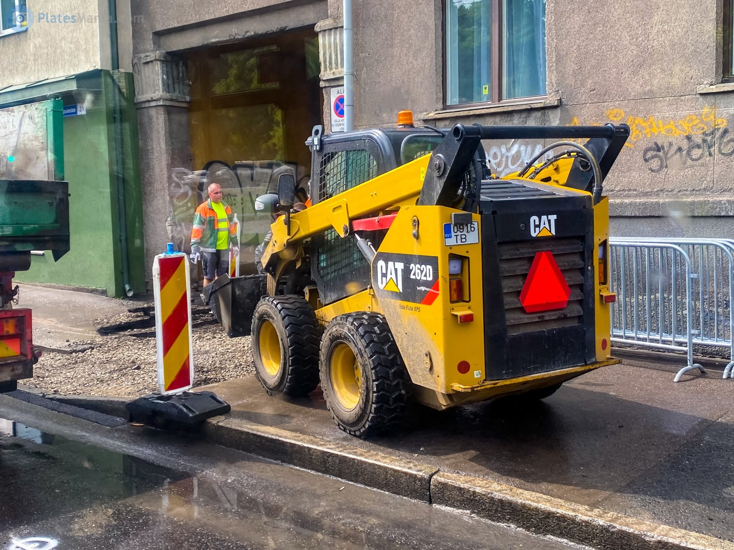 0916 TB, Caterpillar 200 Series 