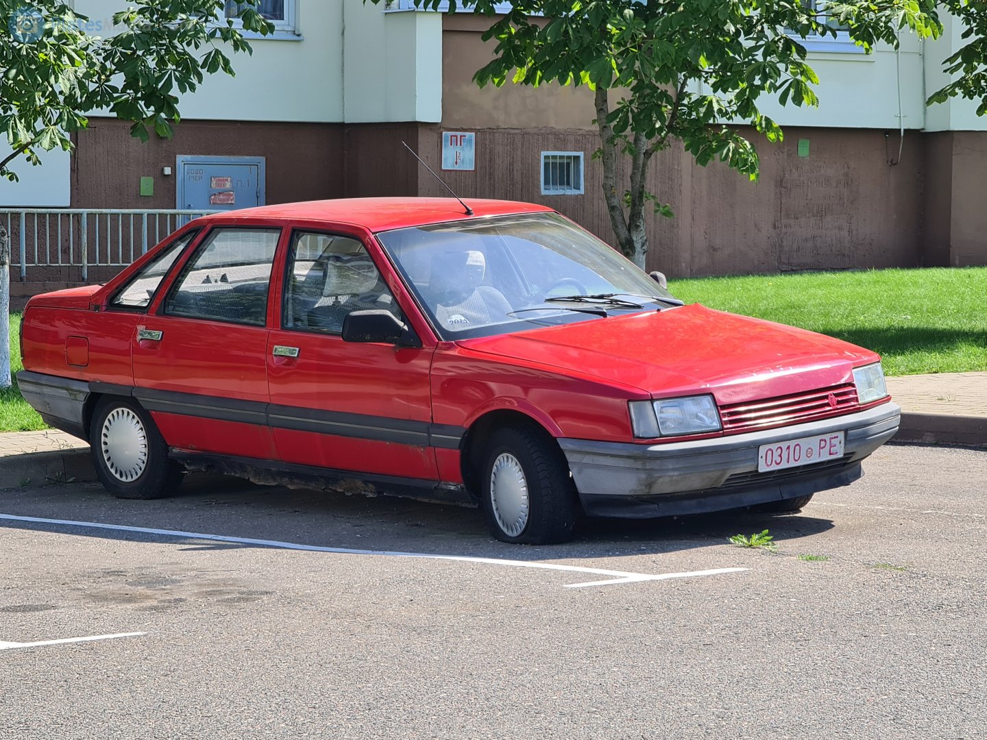 0310 PE, Renault 21 1st gen Sedan (L48), 1986–1995