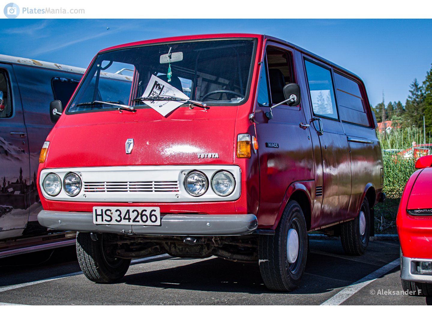 HS 34266, Toyota HiAce 1st gen (H10), 1967–1977