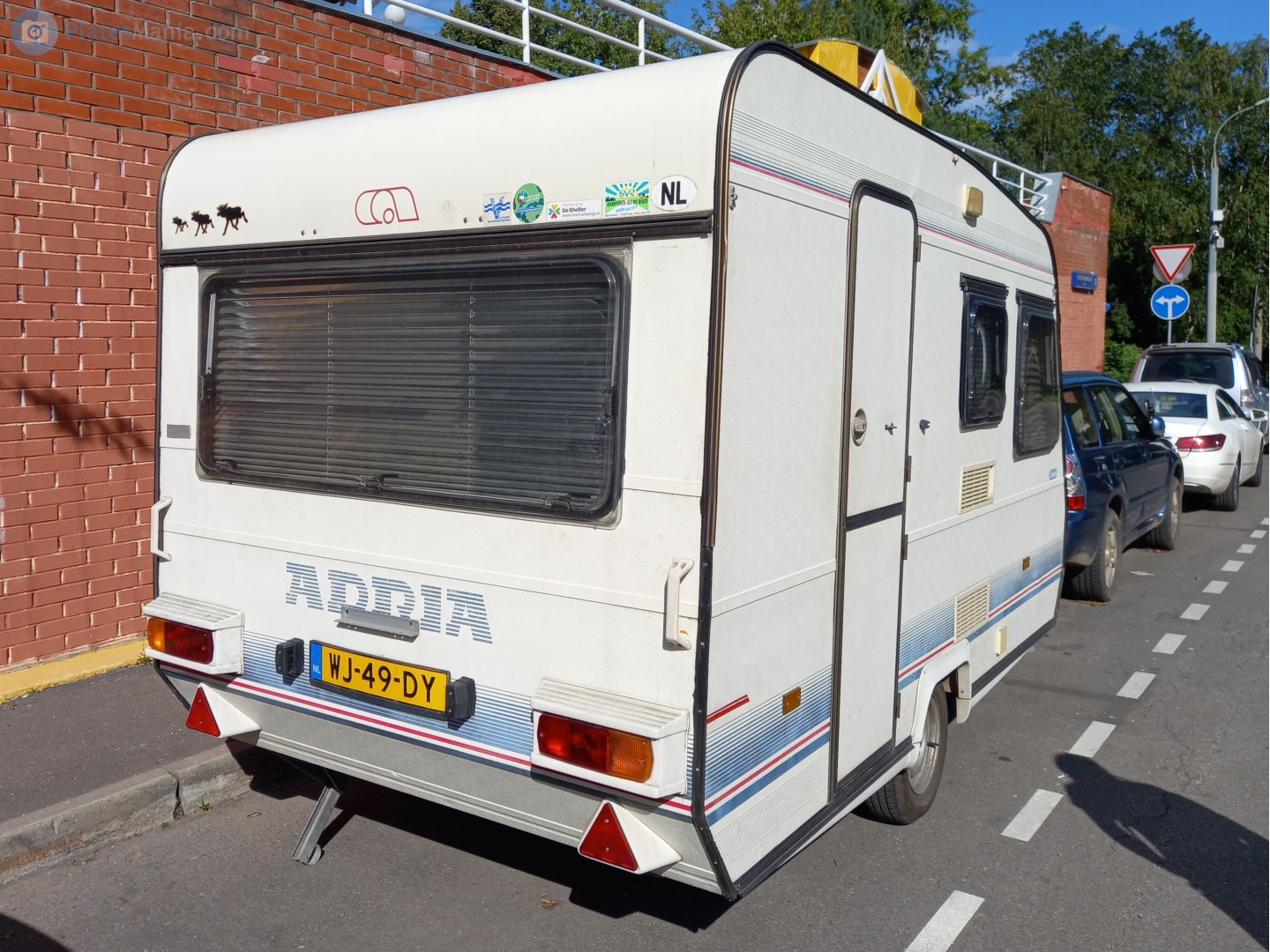 WJ-49-DY, Adria Optima 