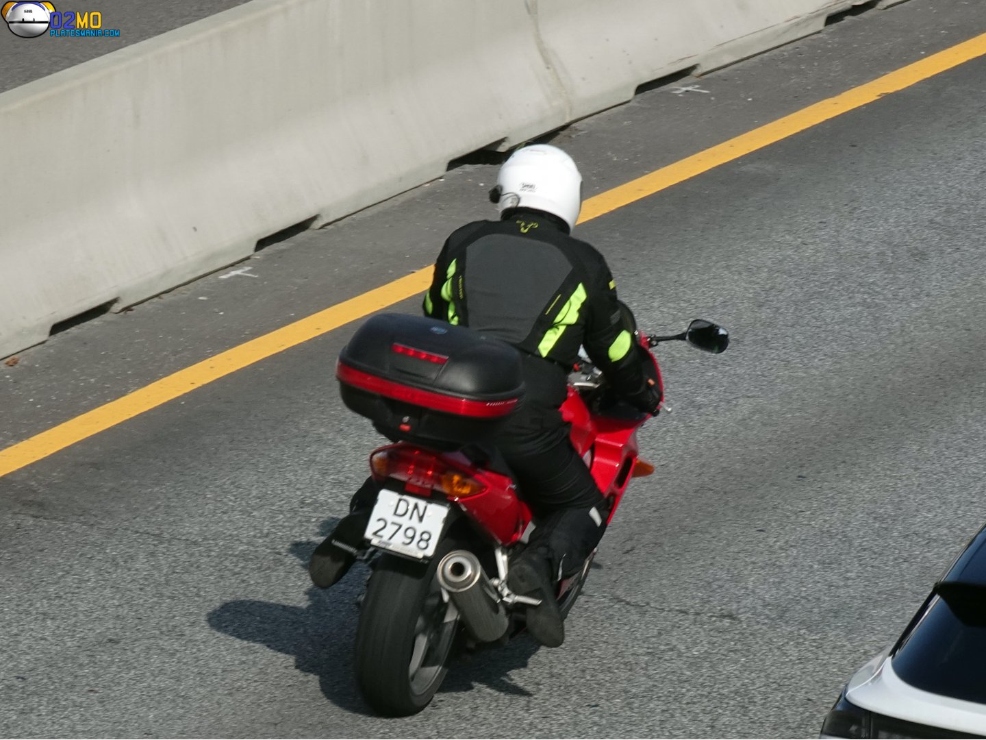 DN 2798, Honda VFR Series 5th gen VFR800Fi (RC46), 1998–2001