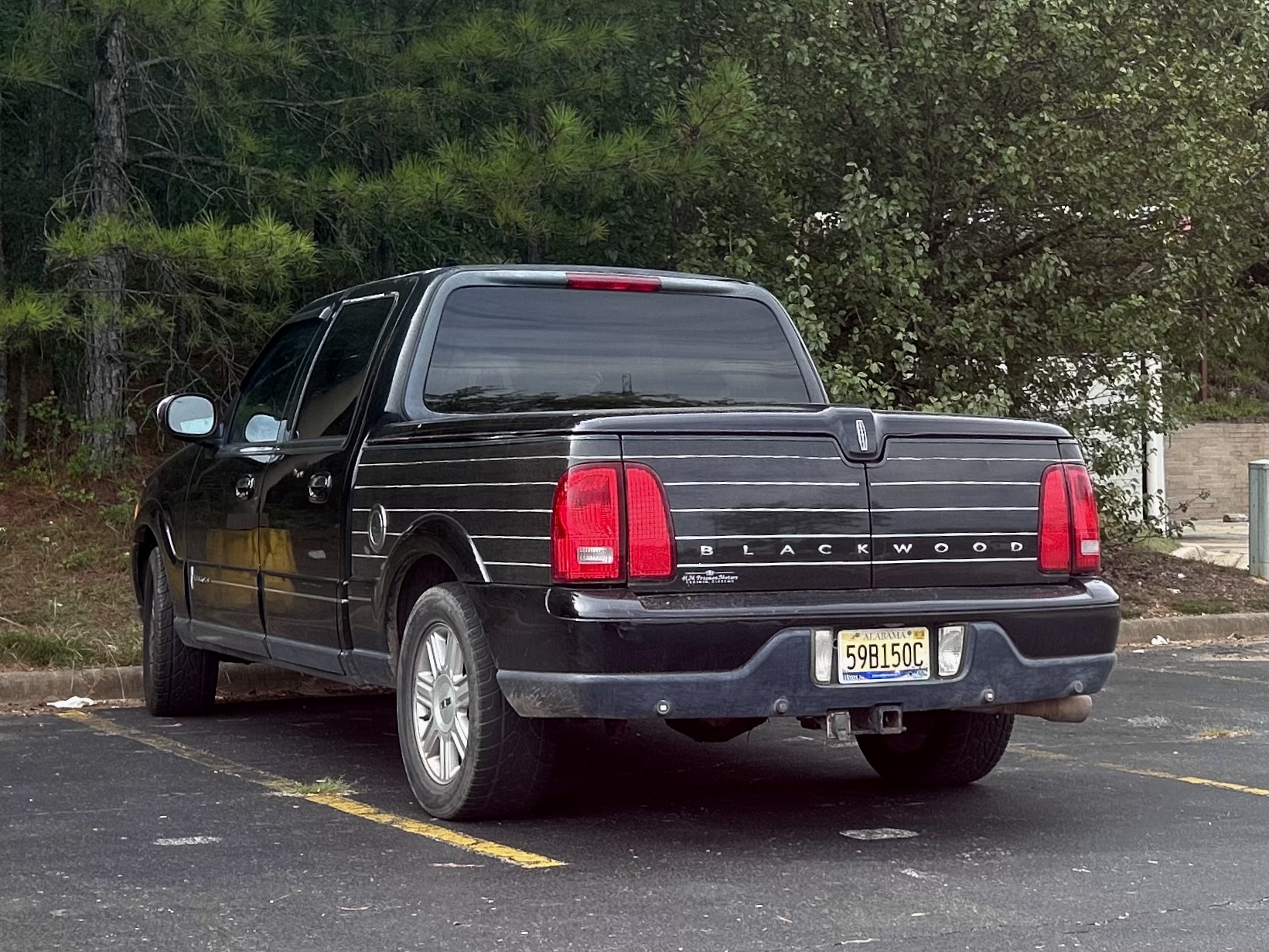 59B150C, Lincoln Blackwood 1st gen (P225), 2001–2002
