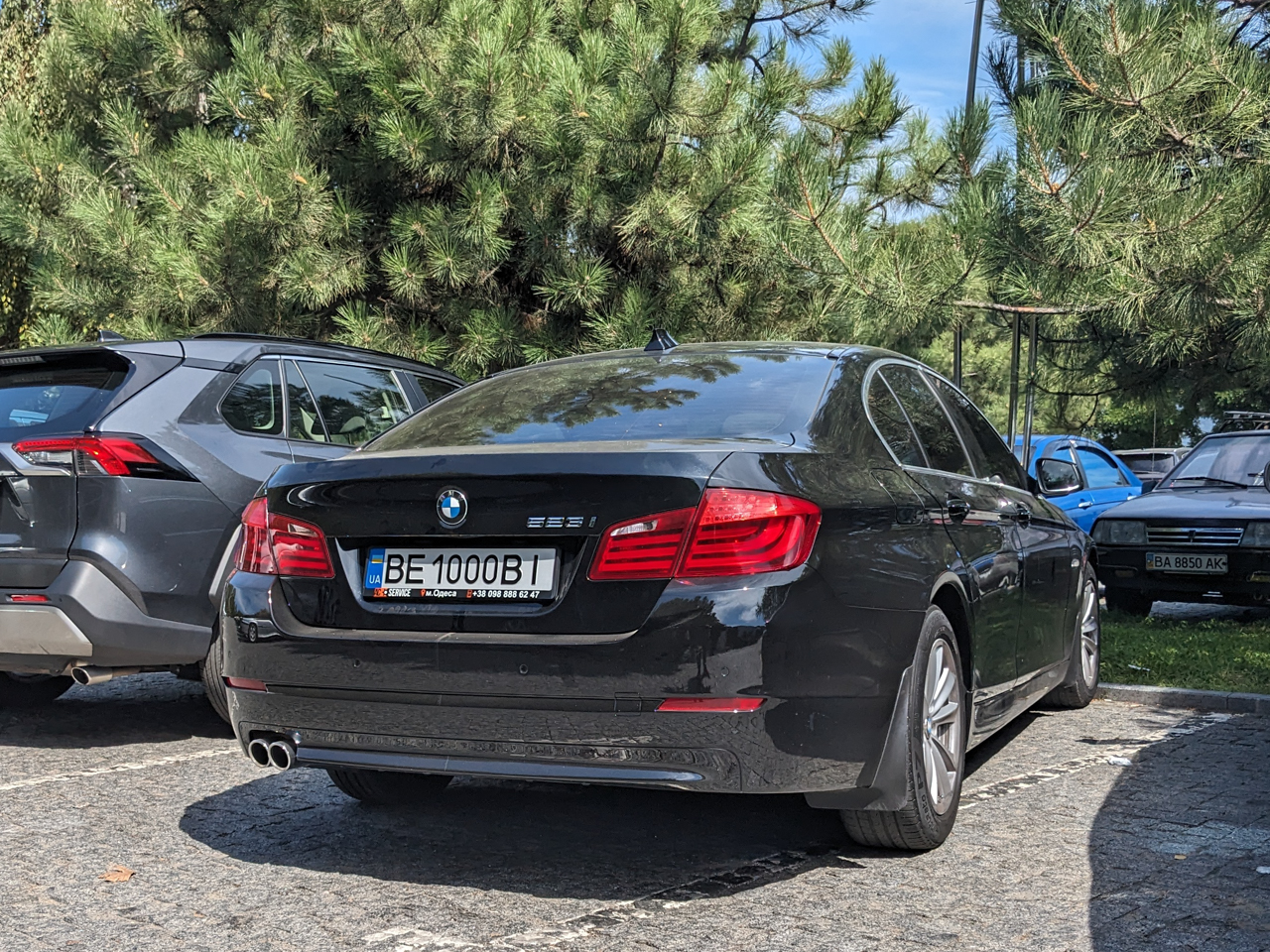 BE 1000 BI, BMW 5 Series 6th gen Sedan (F10/F18), 2010–2017