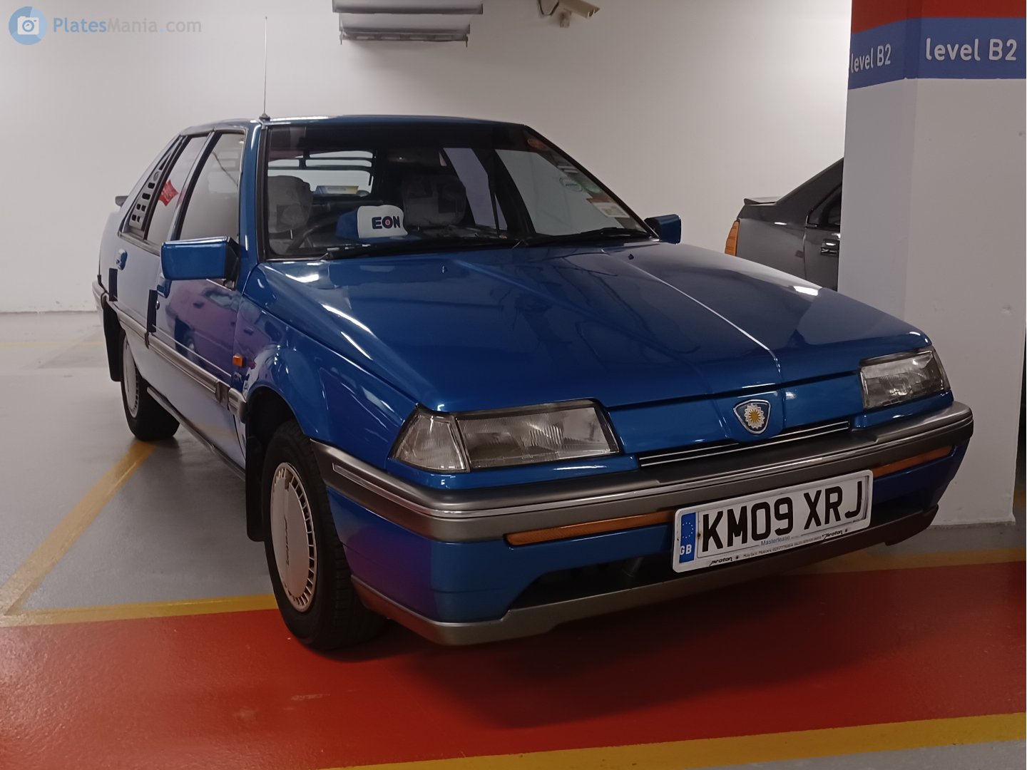 KM09XRJ, License plate without vehicle 