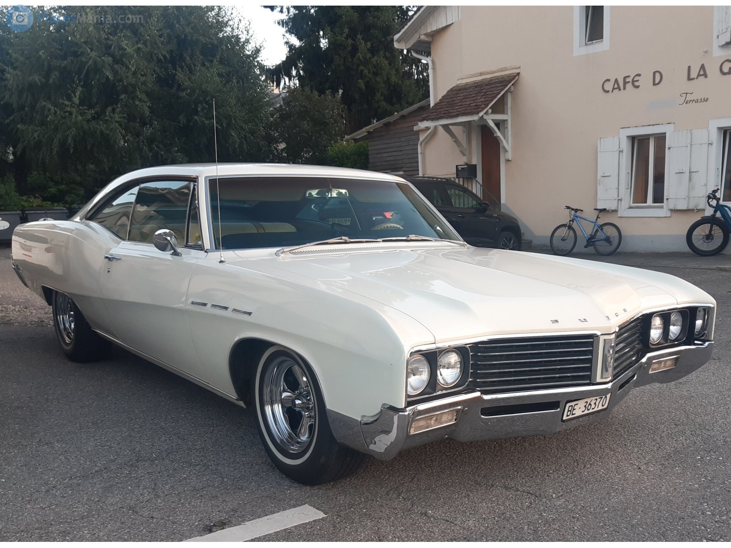 BE 36370, Buick LeSabre 3rd gen 1968 2-door Hardtop (45237/45437; B-body), 3rd facelift, 1967–1968